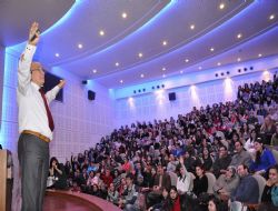 Cüceloğlu öğrencilerle buluştu